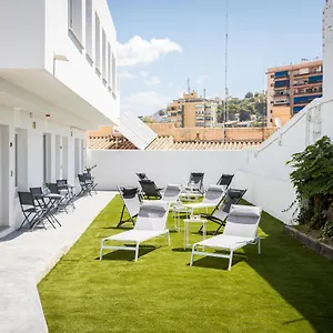 https://apartamentos-la-pelusa.1costadelsol.com