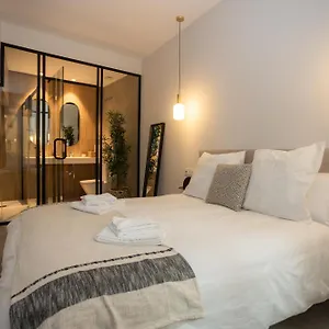 https://diana-suites-23.1costadelsol.com